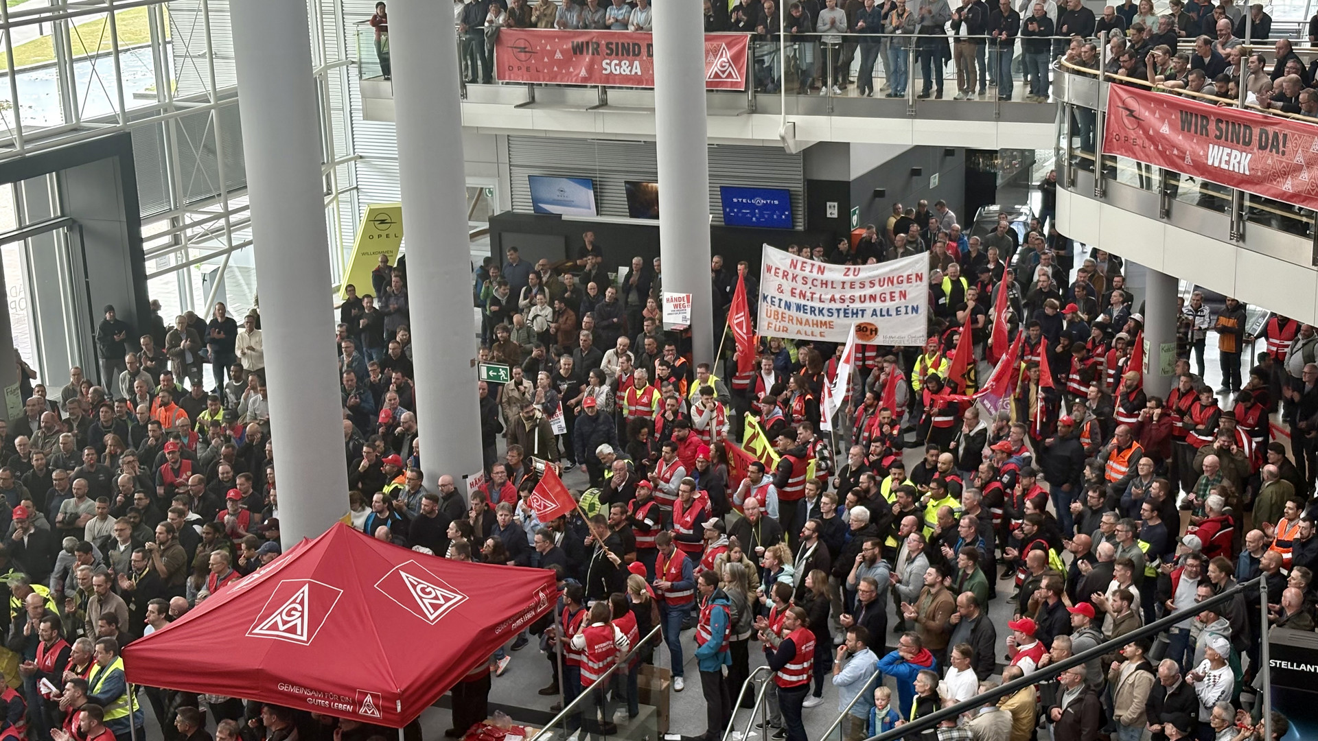1000 gegen Stellenabbau bei Opel